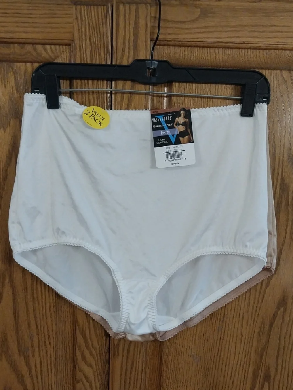 Vassarette NWT Women's 2-Pk Undershapers Briefs Size 3XL/10 White/Latte Satiny